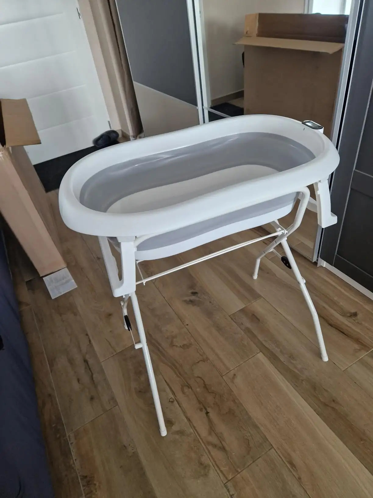 baignoire bébé pliable sur pied